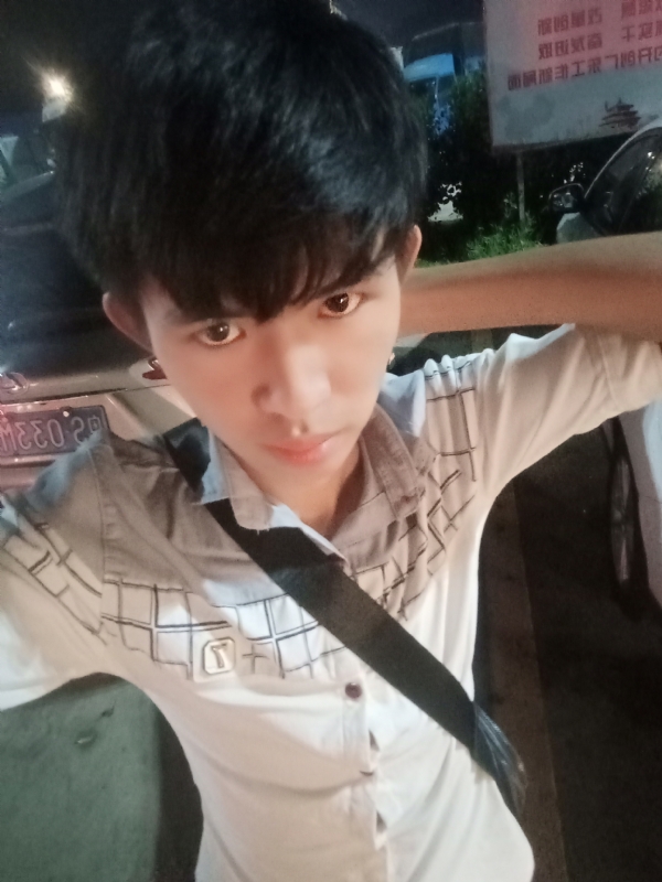 杨哥的第一张照片--关岭认干亲服务网